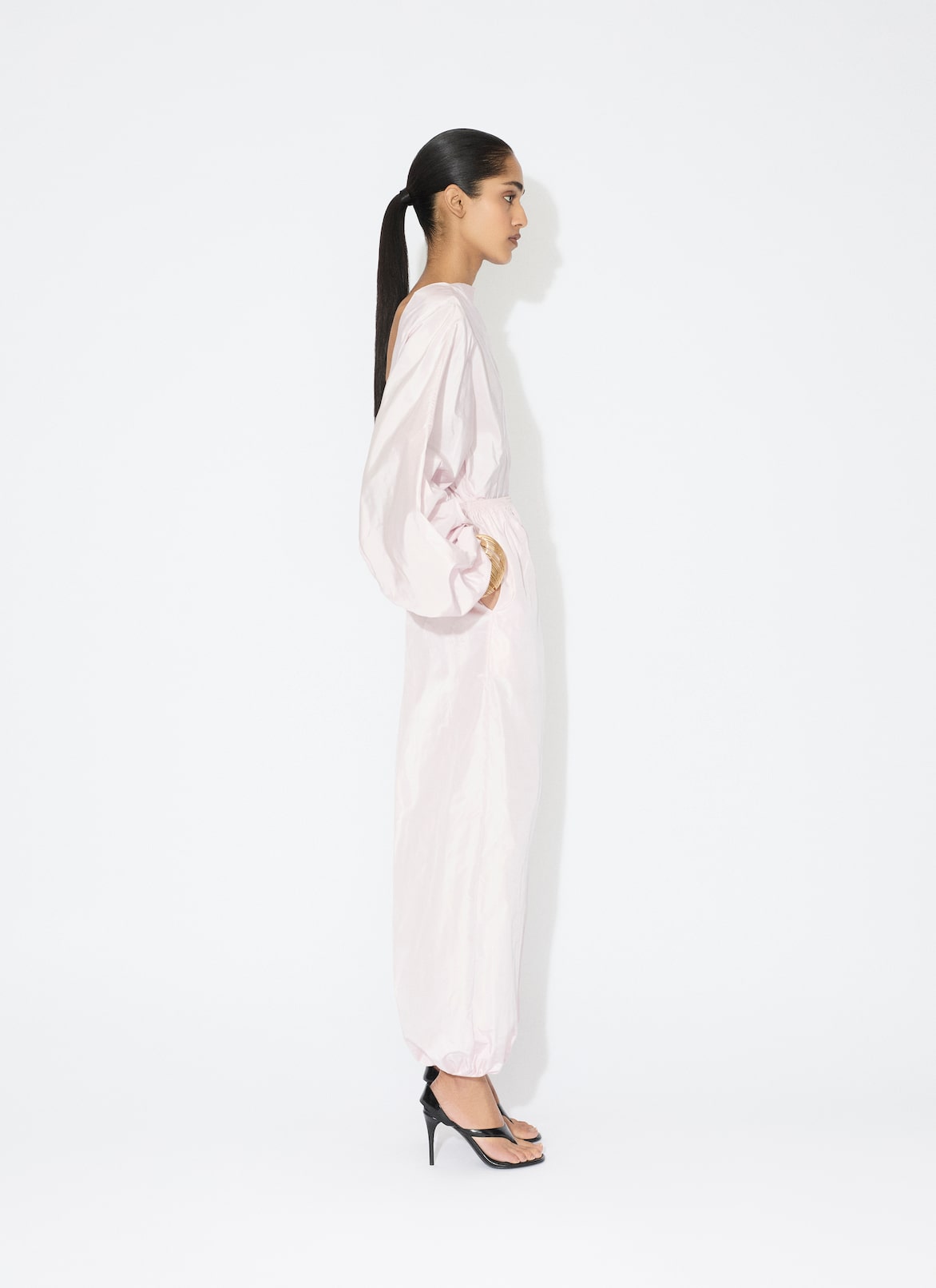 PANTALONES GLOBO DE TAFETÁN ALAÏA ROSA PANTALONES GLOBO DE TAFETÁN